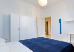 Camera in appartamento con 4 camere da letto a Porta al Prato, Firenze