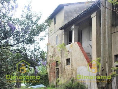 Appartamento con giardino in via maremmana n. 14-17, Pontedera