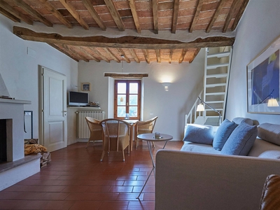 Appartamento in vendita a Cetona Siena