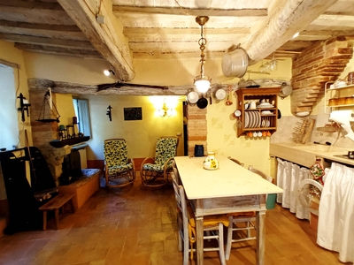 Appartamento indipendente in vendita a Cetona Siena