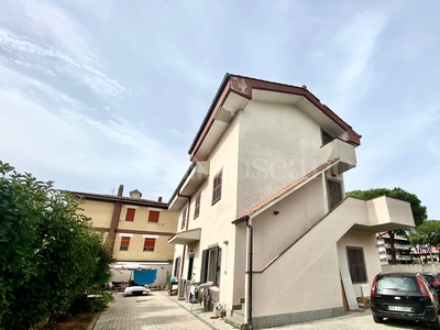 Casa a Roma in Via Tenuta del Casalotto, Morena