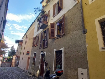 Casa semi indipendente in vendita a Biella Piazzo