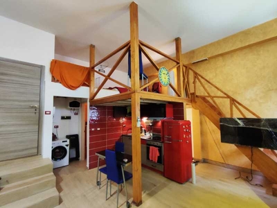 Appartamento in Vendita ad Milano - 240000 Euro