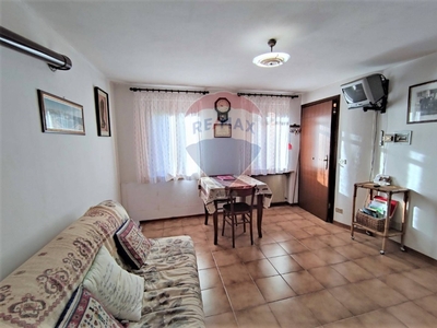Appartamento in Via Sant' Antonio, Alano di Piave, 9 locali, 3 bagni