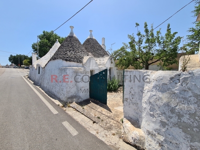 Casa indipendente con giardino in strada san paolo 360, Martina Franca