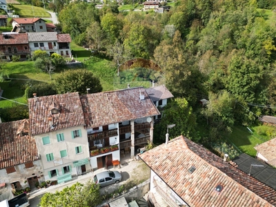 Casa semindipendente in Via Santa Libera, Cesiomaggiore, 10 locali