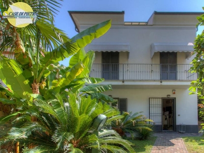 villa indipendente in vendita a Pietra Ligure