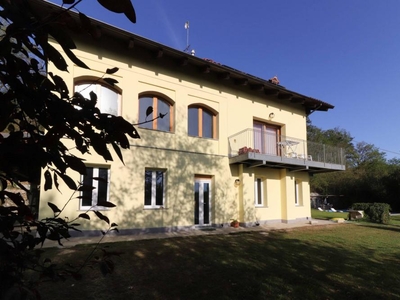 villa indipendente in vendita a San Paolo Solbrito