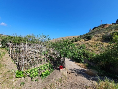 Casa singola in vendita a Messina Faro Superiore / Curcuraci