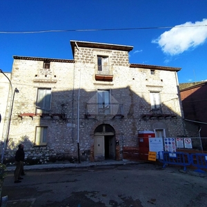 Casa indipendente in VIA RISORGIMENTO, Santi Cosma e Damiano, 2 bagni