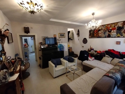 Casa indipendente in VIA SAN MARTINO, Viareggio, 5 locali, 2 bagni