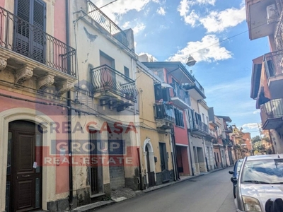 Casa indipendente in Via Umberto, Calatabiano, 5 locali, 1 bagno