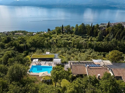 Prestigiosa villa di 690 mq in vendita Torri del Benaco, Veneto