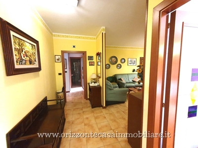 Appartamento in Vendita a Ascoli Piceno, zona Brecciarolo, 129'000€, 156 m²