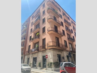 Appartamento in Vendita a Bari, 270'000€, 160 m²