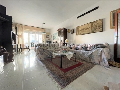 Appartamento in Vendita a Livorno, zona montebello, 235'000€, 130 m²