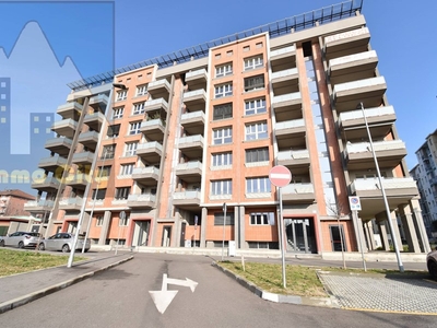 Appartamento in Vendita a Torino, zona Parella, 480'000€, 215 m²