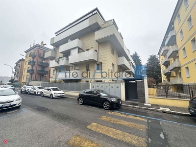 Appartamento in Vendita in Via Alfredo Calzolari 29 a Bologna