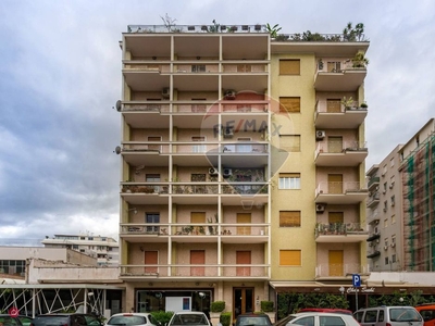 Appartamento in Vendita in Via Giuseppe Sciuti 104 a Palermo