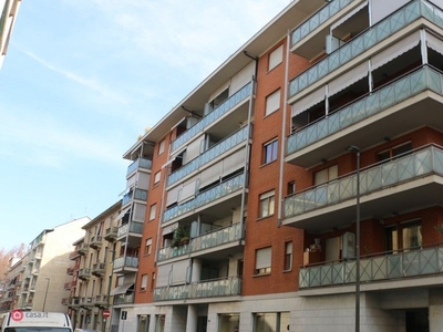 Appartamento in Vendita in Via Monte Rosa 106 a Torino