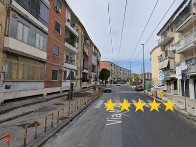 Appartamento in Vendita in Via Monte Rosa a Napoli
