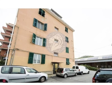 Appartamento in Vendita in Via Padrino a Genova