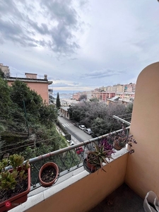 Appartamento in Vendita in Via Paleocapa 15 a Genova