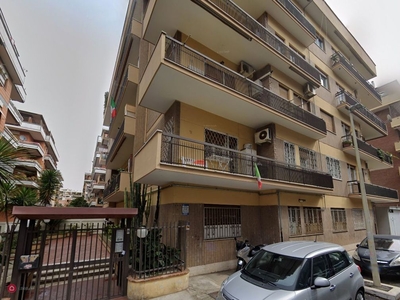 Appartamento in Vendita in Via Salvatore Denti di Pirajno a Roma