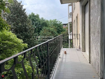 Appartamento in Vendita in Via Uberto Visconti di Modrone a Milano