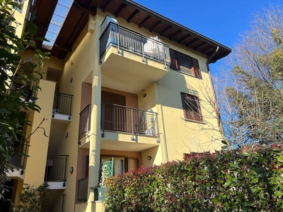 Appartamento in Via Como , 5, Cantù (CO)