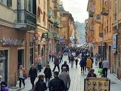 Negozio/Locale commerciale in Vendita in a Genova