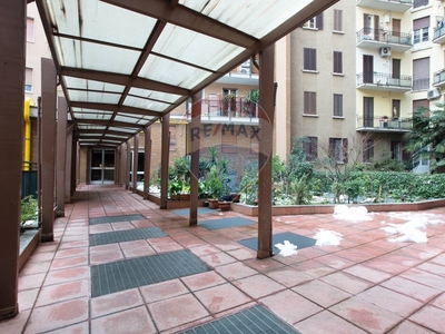 Bilocale in Vendita a Milano, zona Maciachini, 420'000€, 83 m², arredato