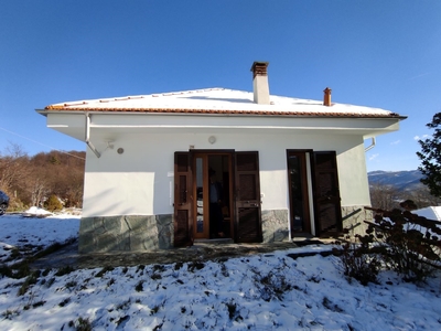 Casa indipendente con giardino, Sassello piampaludo