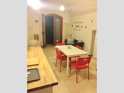 Casa Indipendente in Affitto a Bari, zona Centro, 1'200€, 90 m², arredato