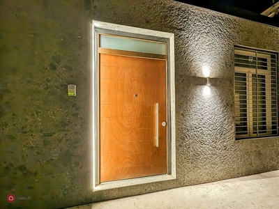 Casa indipendente in Vendita in Via Pastrengo 1 BIS a Torino