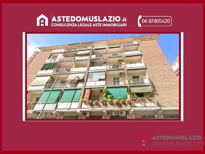 Quadrilocale in Vendita a Roma, 120'750€, 69 m²