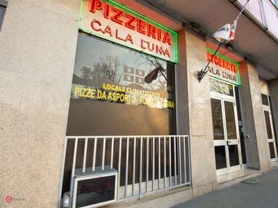 Negozio/Locale commerciale in Vendita in Piazza Derna 238 c a Torino
