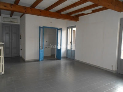 Trilocale in Affitto a Pavia, zona Centro, 650€, 75 m²