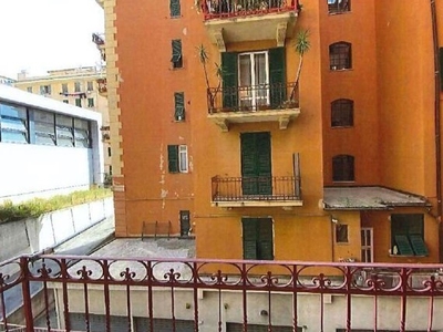 Trilocale in Vendita a Genova, 30'375€, 47 m²