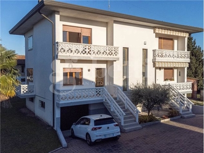 Villa bifamiliare in Via Santa Caterina, 25, Chions (PN)