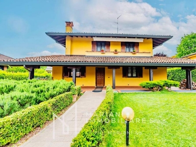 villa in vendita a Lainate