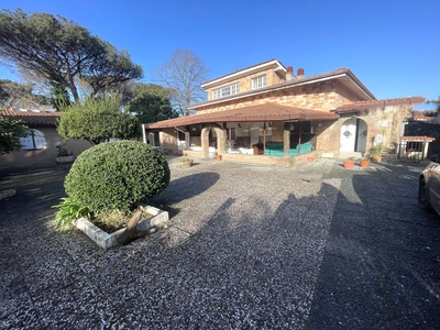 Villa in vendita a Roma - Zona: Infernetto