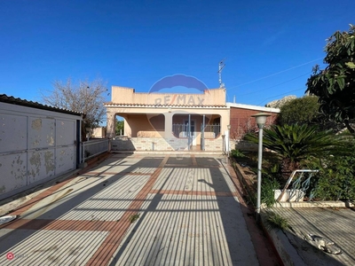 Villa in Vendita in Via delle Rose a Terrasini