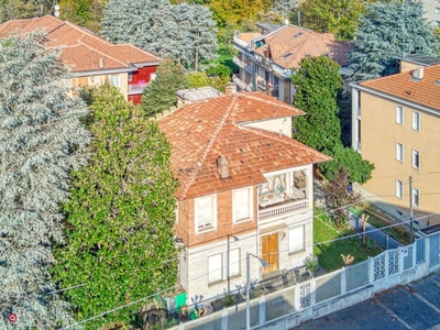 Villa in Vendita in Via Servais 4 a Torino