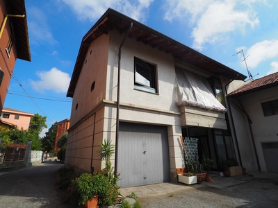 Casa indipendente di 300 mq in vendita - Cornate d'Adda