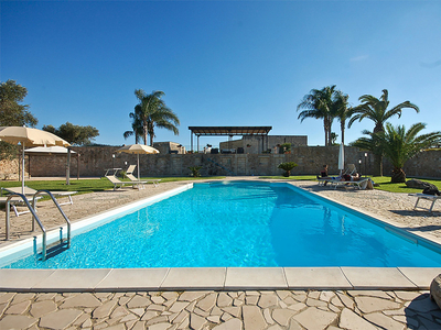 Masseria relax con piscina privata e trulli m590