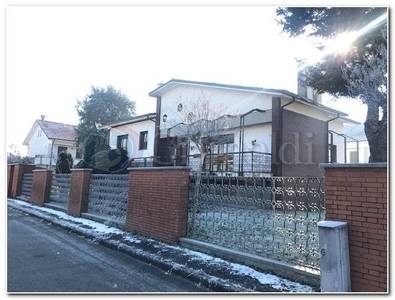 Villa di 372 mq in vendita - Abbiategrasso