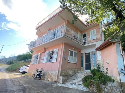 Villa di 200 mq in vendita - Gioiosa Marea
