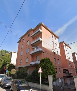 Appartamento in affitto a Bologna via Giuseppe Ruggi