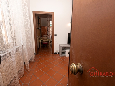 Appartamento in Affitto a Genova, zona Sestri Ponente, 800€, 76 m², arredato